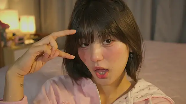 AitanaJhons  online show from 04-18-26, 10:50