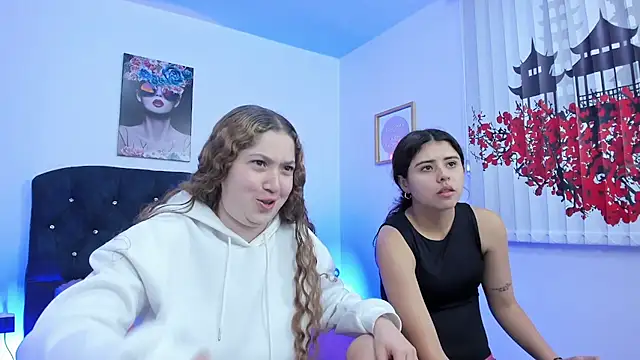 valeria and zoe online show from 03-09-26, 01:47