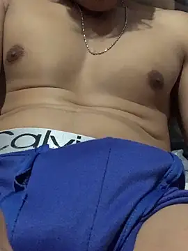 Snapshot of Tu_gymrat chatting on 03-03-26, 05:36 Tu gymrat online show from 03-03-26, 05:36