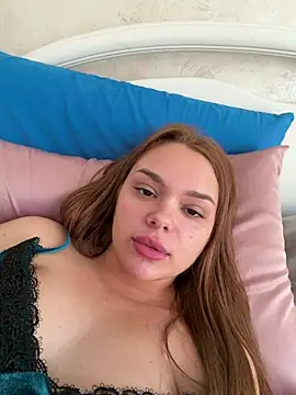 Snapshot of Kitty2490 chatting on 03-01-26, 12:49 Kitty2490 online show from 03-01-26, 12:49