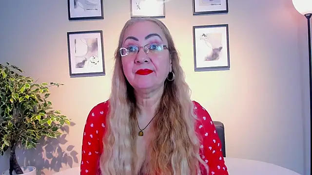 Victoria Firee online show from 05-14-26, 08:17
