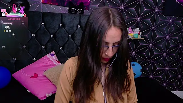 Miis Beella online show from 06-29-26, 01:00