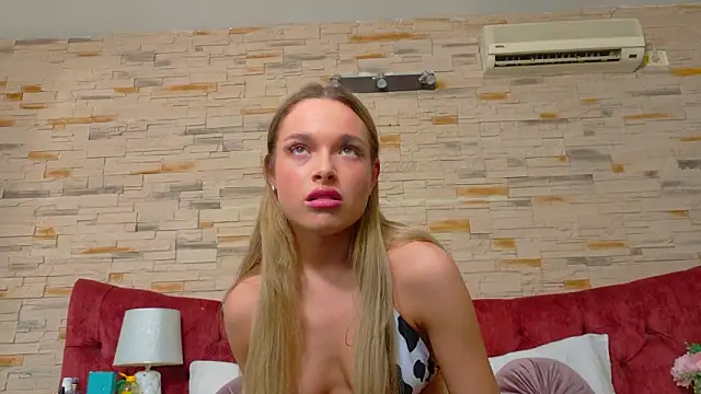 LannaSkyy online show from 03-13-26, 08:14