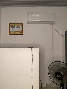 Snapshot of Eloise_aksnes chatting on 07-01-26, 04:35 Eloise aksnes online show from 07-01-26, 04:35