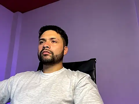 Snapshot of Zion_draftt chatting on 05-31-26, 03:23 Zion draftt online show from 05-31-26, 03:23