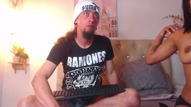 Rommen N Zoe online show from 04-06-26, 12:06