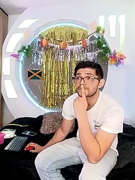 ritzabeth daniel online show from 04-04-26, 02:29