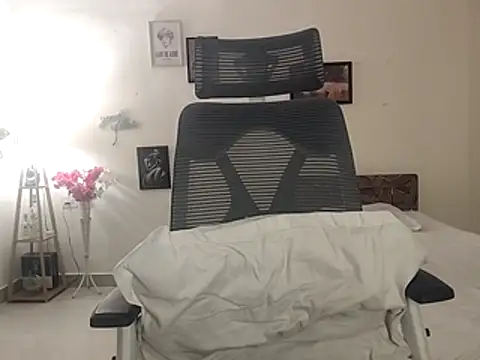 misstyy online show from 04-25-26, 05:32