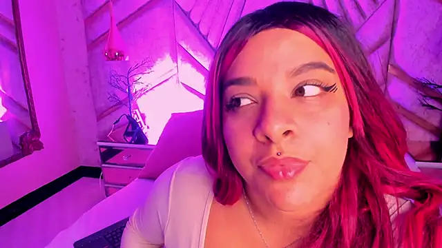 EmeelyMuller online show from 05-19-26, 04:52