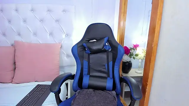 violetaluxx online show from 03-26-26, 04:38