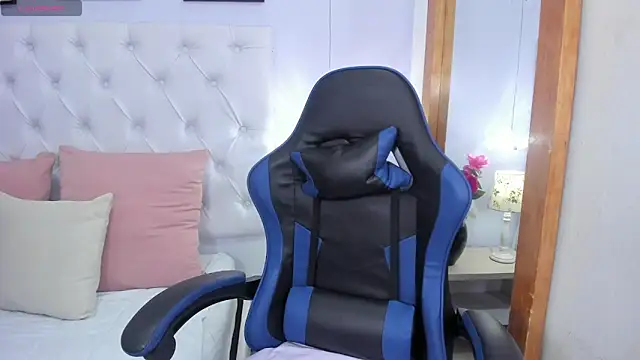 violetaluxx online show from 04-10-26, 04:25