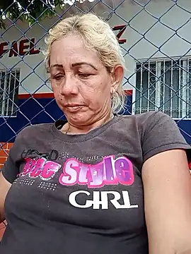 Lamonita05 online show from 04-16-26, 06:41