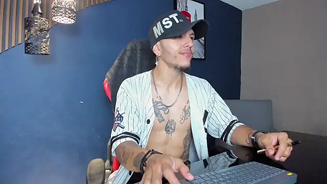 DanteLuxx online show from 03-10-26, 02:59