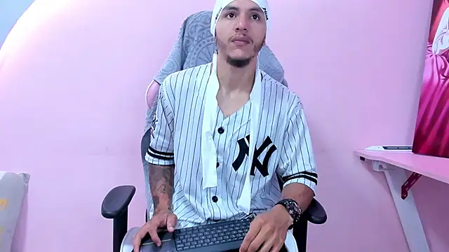 DanteLuxx online show from 04-11-26, 06:10