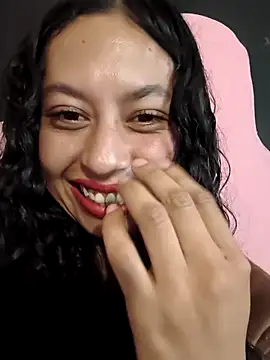 Snapshot of melsylatina chatting on 03-20-26, 01:39 melsylatina online show from 03-20-26, 01:39