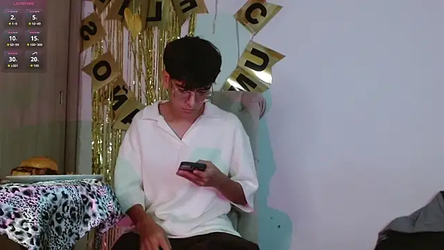 Snapshot of noah_millerx chatting on 07-19-26, 02:20 noah millerx online show from 07-19-26, 02:20