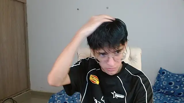 Snapshot of noah_millerx chatting on 06-28-26, 08:48 noah millerx online show from 06-28-26, 08:48
