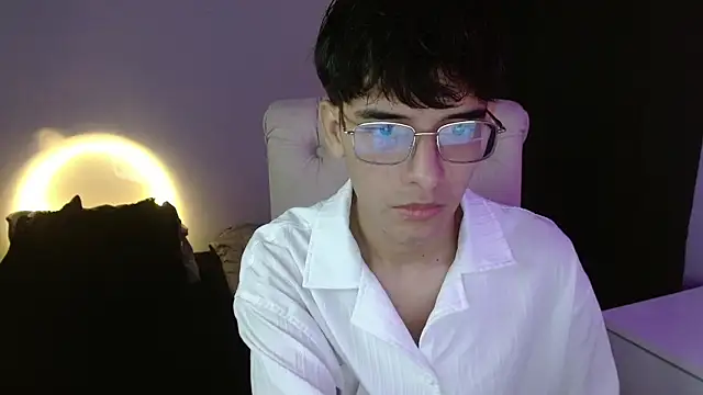 Snapshot of noah_millerx chatting on 07-06-26, 08:44 noah millerx online show from 07-06-26, 08:44