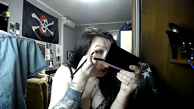 EvaBeautyXx online show from 03-12-26, 08:02