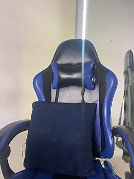 Maddie 7 online show from 04-12-26, 02:59