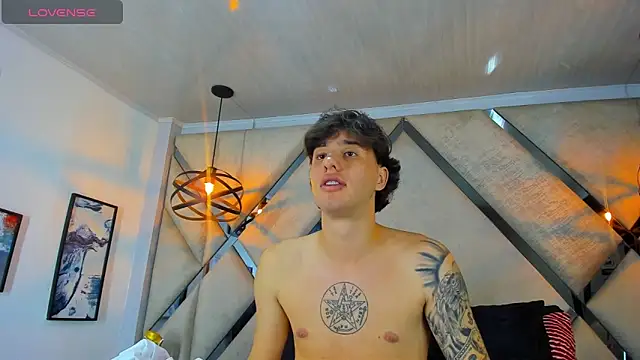 EXCLUSIVE8 online show from 03-12-26, 04:29