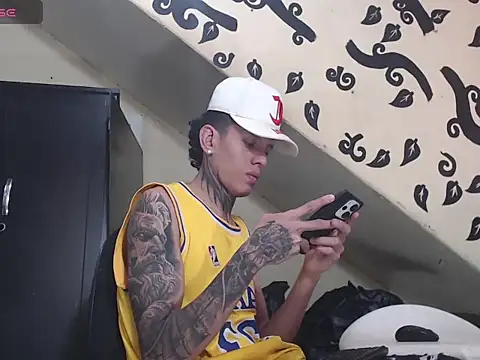 Snapshot of gabriel_reyes21 chatting on 05-03-26, 03:04 gabriel reyes21 online show from 05-03-26, 03:04