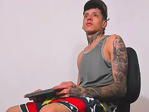 Snapshot of gabriel_reyes21 chatting on 05-19-26, 12:56 gabriel reyes21 online show from 05-19-26, 12:56