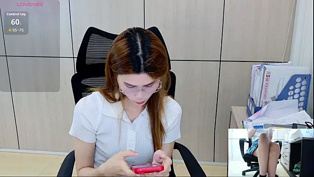Snapshot of zhen-68 chatting on 05-07-26, 01:10 zhen-68 online show from 05-07-26, 01:10