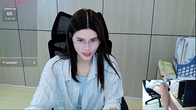 Snapshot of zhen-68 chatting on 05-12-26, 12:41 zhen-68 online show from 05-12-26, 12:41