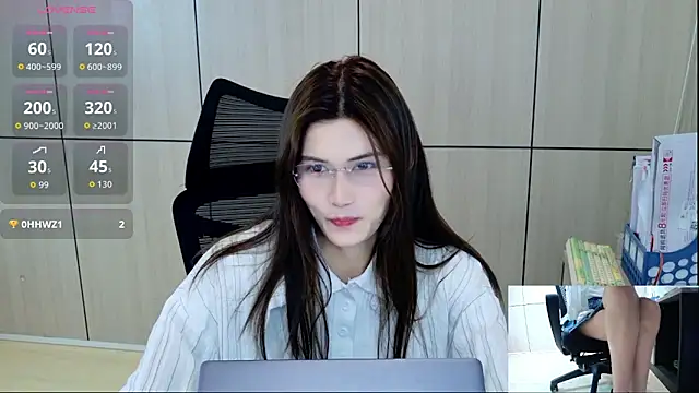 Snapshot of zhen-68 chatting on 05-14-26, 12:51 zhen-68 online show from 05-14-26, 12:51