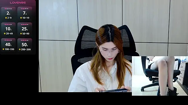 Snapshot of zhen-68 chatting on 05-02-26, 02:50 zhen-68 online show from 05-02-26, 02:50