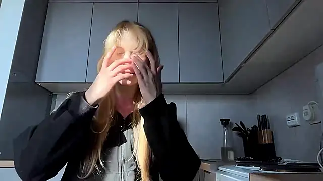 ShariLappas online show from 03-07-26, 12:10