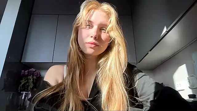 ShariLappas online show from 03-01-26, 01:22