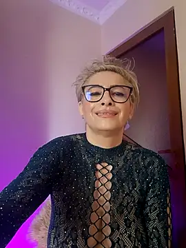 Snapshot of LunaBlaise chatting on 05-16-26, 06:45 LunaBlaise online show from 05-16-26, 06:45
