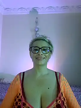 Snapshot of LunaBlaise chatting on 05-25-26, 08:57 LunaBlaise online show from 05-25-26, 08:57