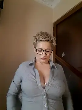 LunaBlaise online show from 03-28-26, 07:09