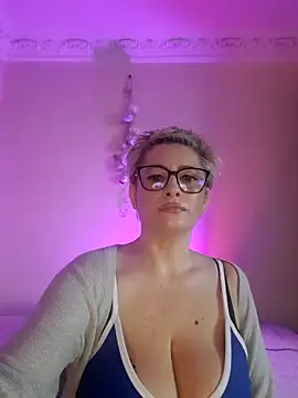 LunaBlaise online show from 03-31-26, 08:38