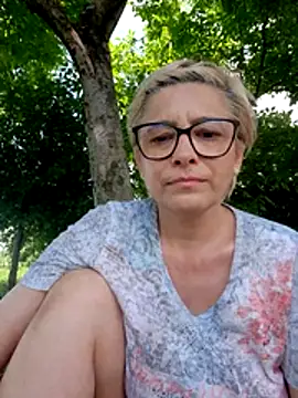 Snapshot of LunaBlaise chatting on 06-09-26, 12:39 LunaBlaise online show from 06-09-26, 12:39