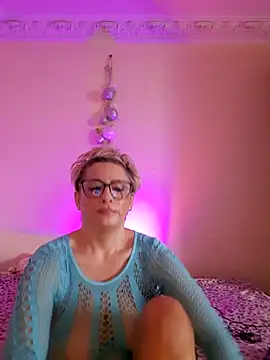 Snapshot of LunaBlaise chatting on 04-22-26, 06:31 LunaBlaise online show from 04-22-26, 06:31
