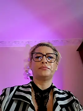Snapshot of LunaBlaise chatting on 04-24-26, 06:04 LunaBlaise online show from 04-24-26, 06:04