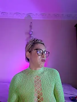 LunaBlaise online show from 04-09-26, 09:48