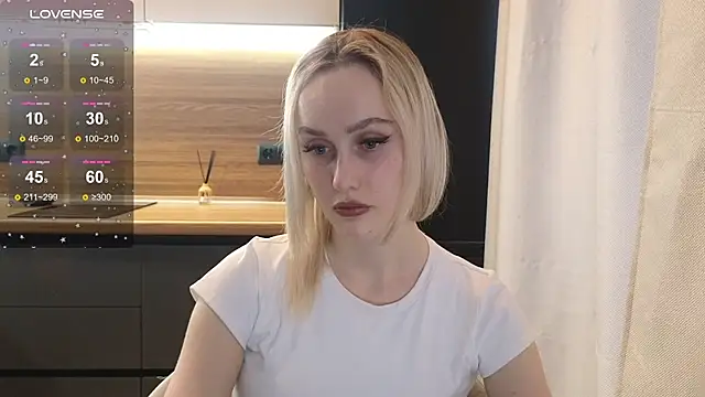 Bella Villen online show from 06-18-26, 12:54