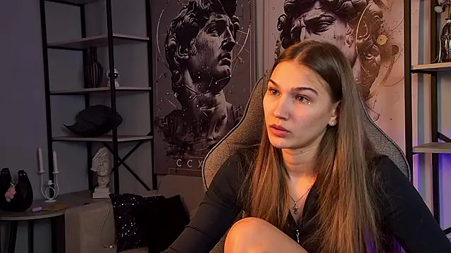 Snapshot of Sweet_Emilya chatting on 03-01-26, 01:00 Sweet Emilya online show from 03-01-26, 01:00