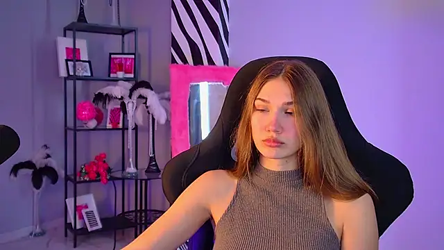 Sweet Emilya online show from 03-04-26, 08:22