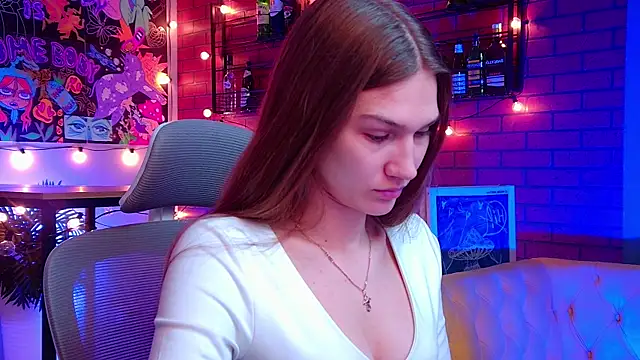 Sweet Emilya online show from 04-16-26, 06:03