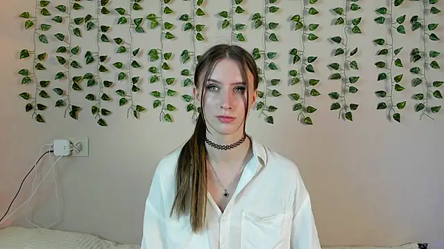Snapshot of EllieRough chatting on 06-01-26, 04:17 EllieRough online show from 06-01-26, 04:17