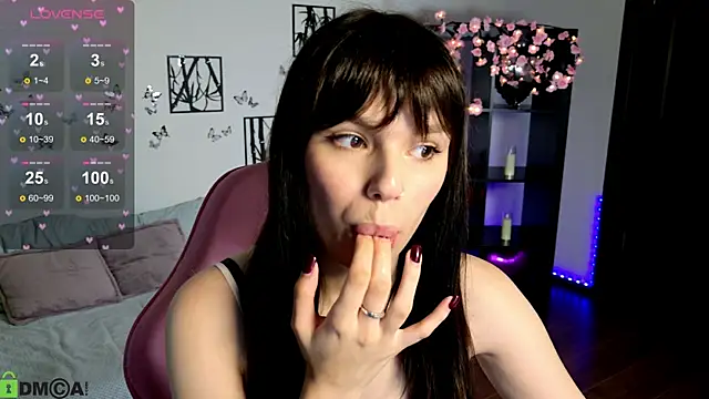 Snapshot of JanetCensley chatting on 06-09-26, 10:38 JanetCensley online show from 06-09-26, 10:38