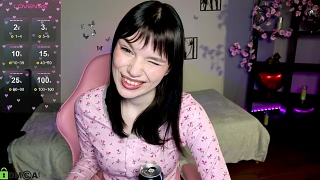 Snapshot of JanetCensley chatting on 05-12-26, 09:26 JanetCensley online show from 05-12-26, 09:26