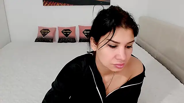 NickyHotXO online show from 04-08-26, 04:25