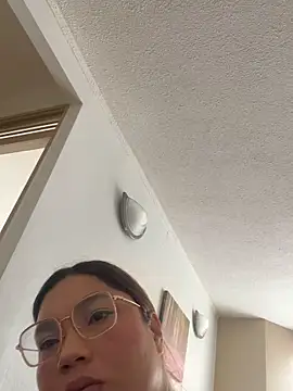 WHITEWOMEN 2 online show from 03-09-26, 01:47